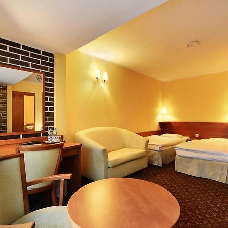 Hotel Astra Tajemniczy Ogrod 波兹南 外观 照片