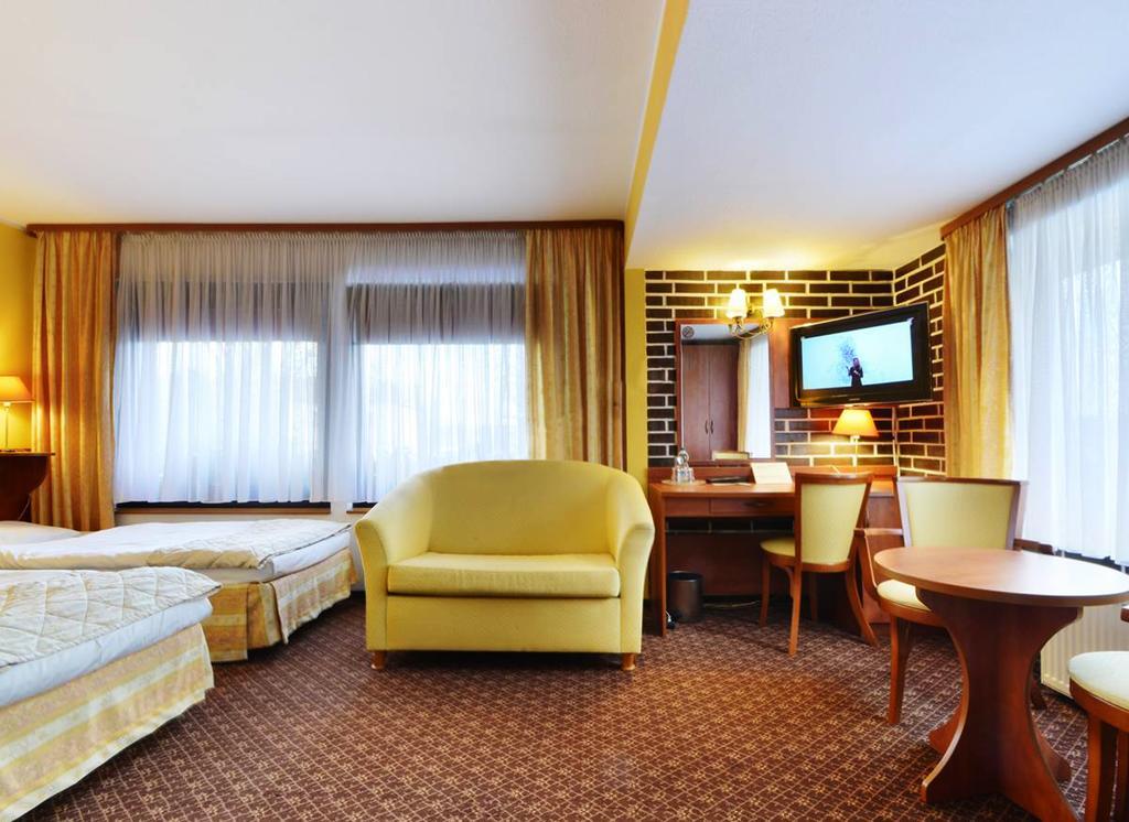Hotel Astra Tajemniczy Ogrod 波兹南 外观 照片