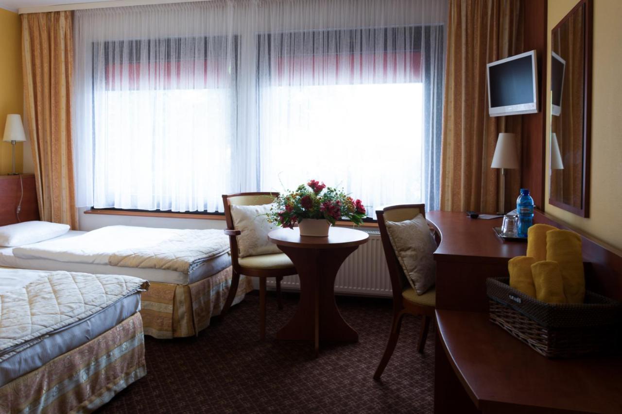 Hotel Astra Tajemniczy Ogrod 波兹南 外观 照片