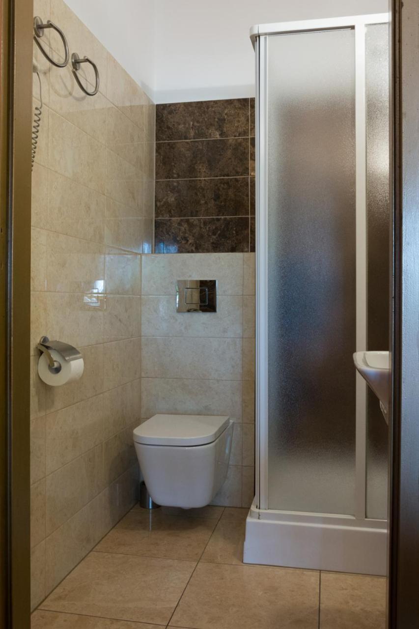 Hotel Astra Tajemniczy Ogrod 波兹南 外观 照片