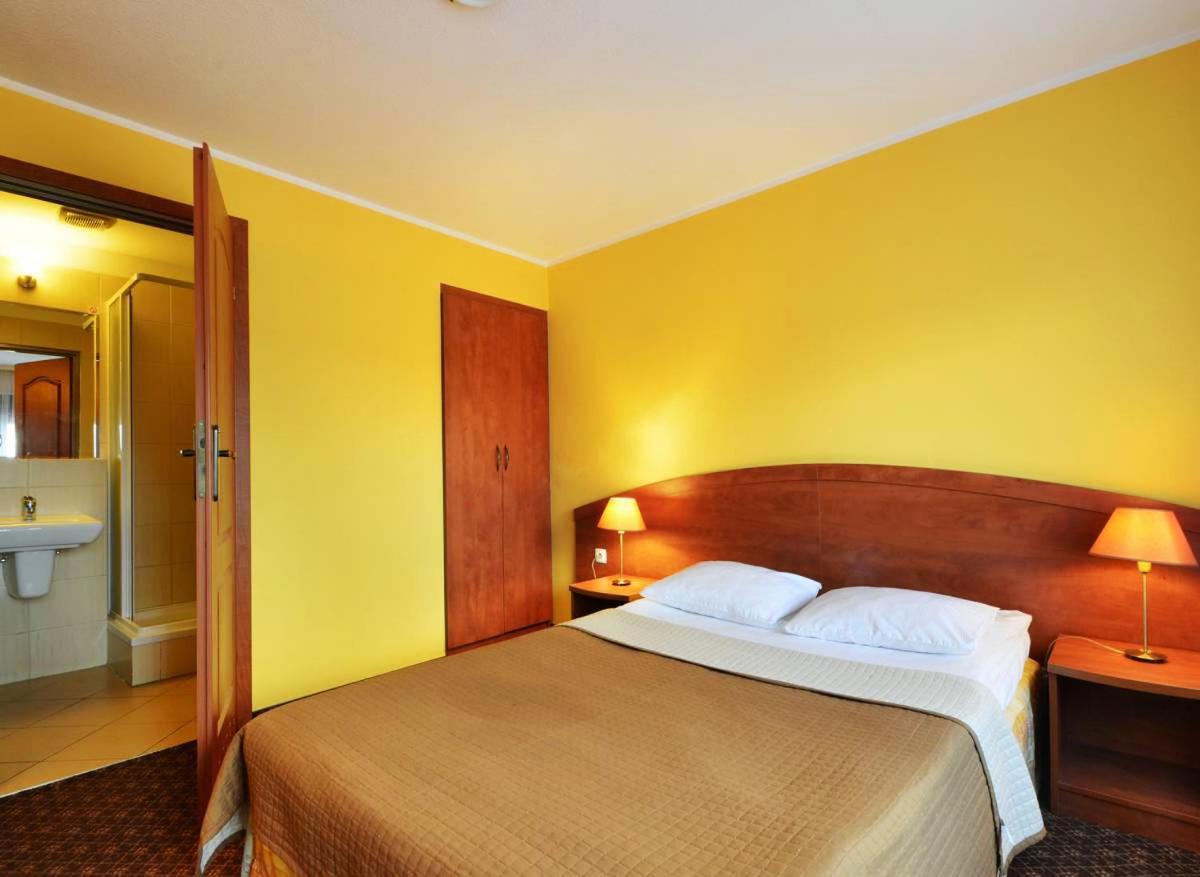Hotel Astra Tajemniczy Ogrod 波兹南 外观 照片