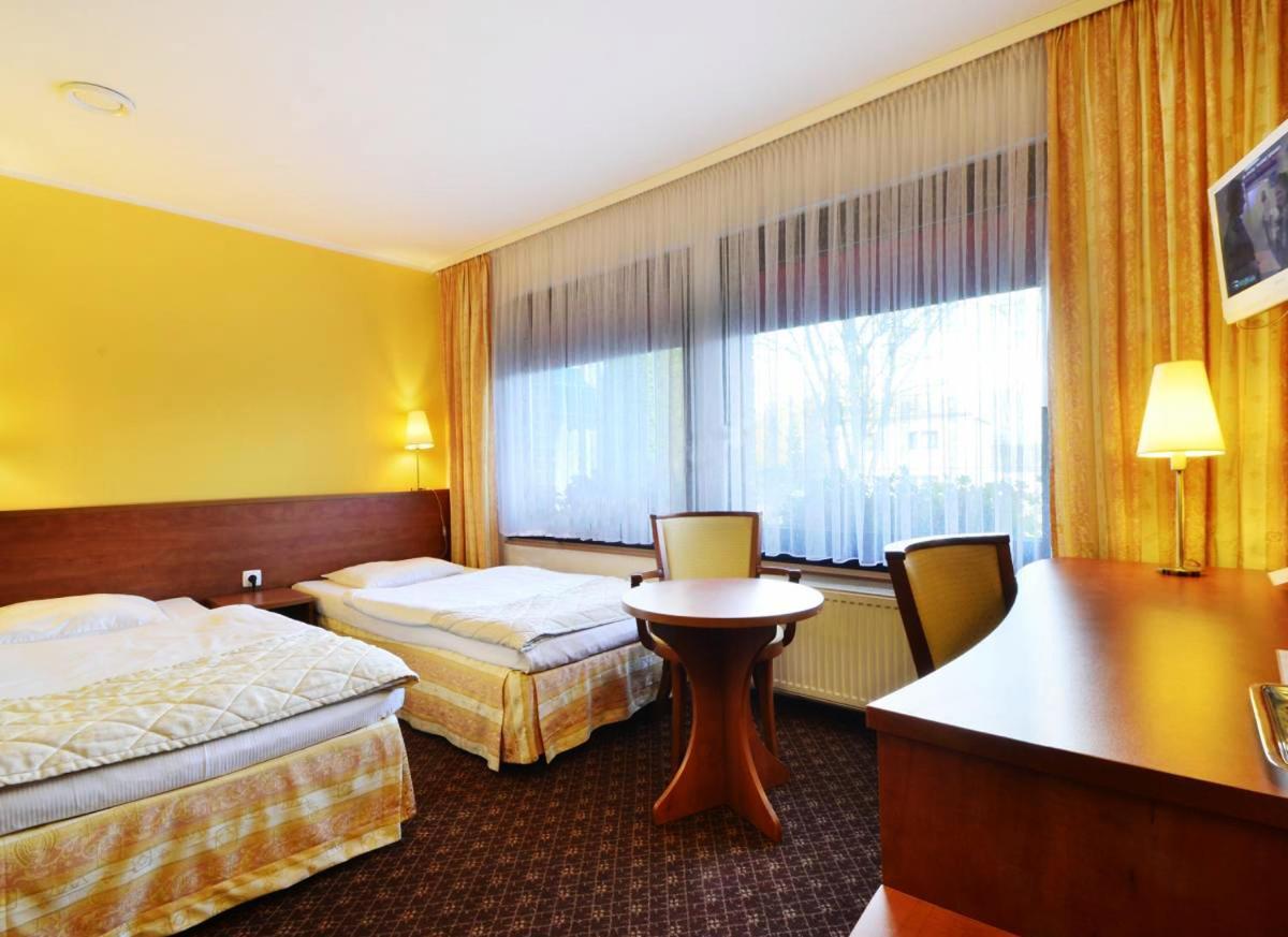 Hotel Astra Tajemniczy Ogrod 波兹南 外观 照片
